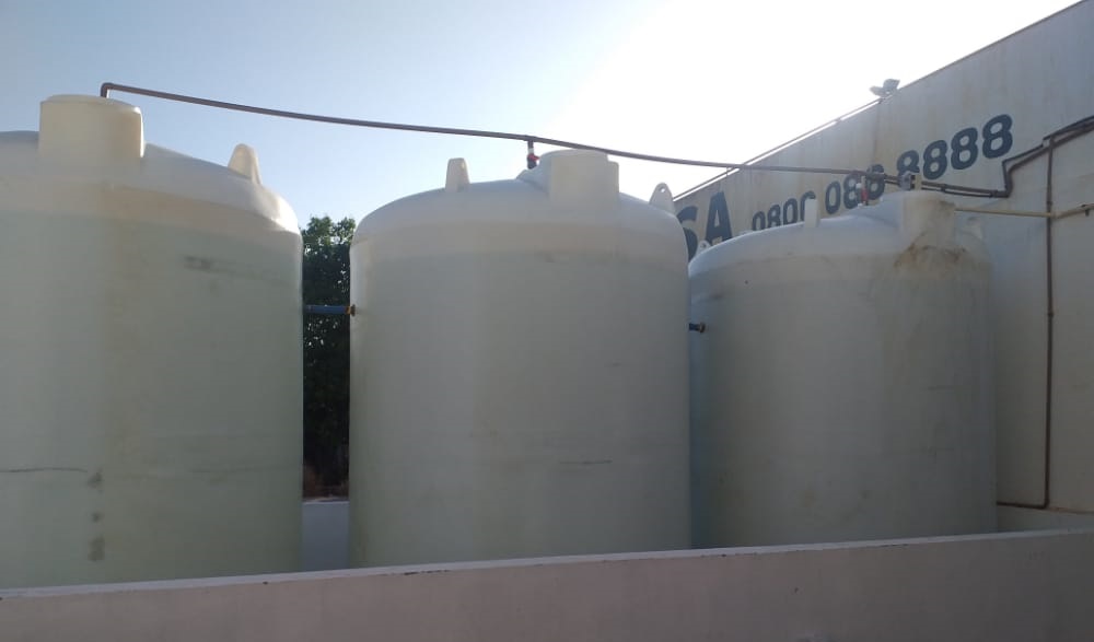 Tanques de armazenamento de cloro na ETA IV, em Parnaíba.